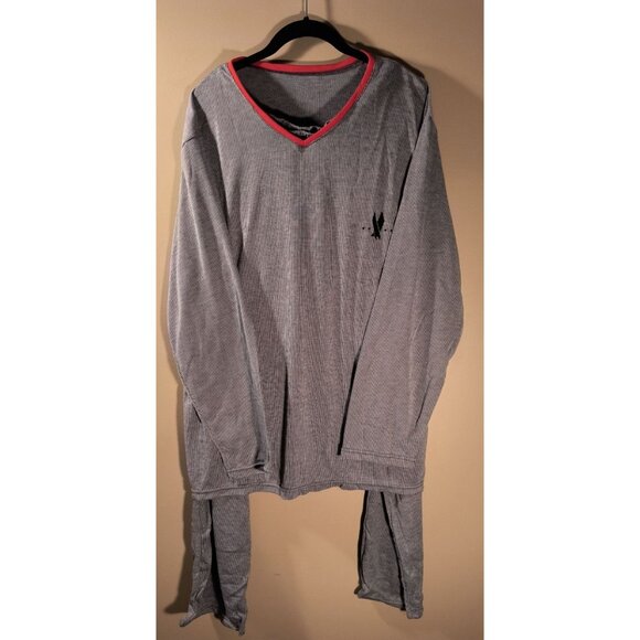 American Airlines First Class Loose Fit Long Sleeve Top W/Red Trim and Pant L/XL - Picture 2 of 3